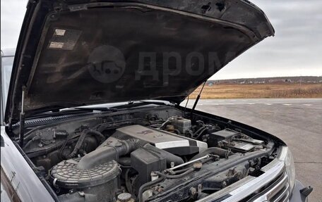 Toyota Land Cruiser 100 рестайлинг 2, 2007 год, 3 000 000 рублей, 3 фотография