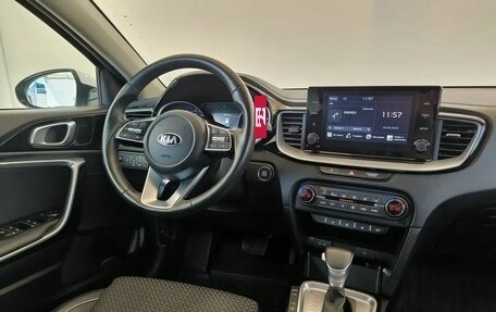 KIA cee'd III, 2020 год, 1 990 000 рублей, 10 фотография