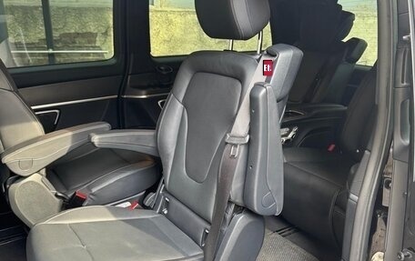 Mercedes-Benz V-Класс, 2023 год, 10 900 000 рублей, 12 фотография
