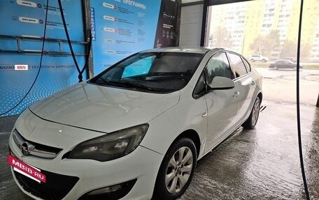 Opel Astra J, 2013 год, 770 000 рублей, 4 фотография