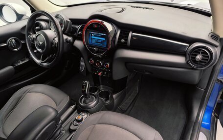 MINI Hatch, 2018 год, 1 590 000 рублей, 20 фотография