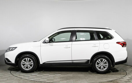 Mitsubishi Outlander III рестайлинг 3, 2022 год, 2 469 898 рублей, 8 фотография
