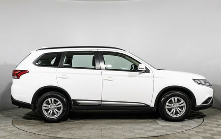 Mitsubishi Outlander III рестайлинг 3, 2022 год, 2 469 898 рублей, 4 фотография