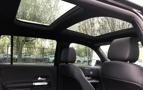 Mercedes-Benz GLB, 2022 год, 2 430 000 рублей, 14 фотография