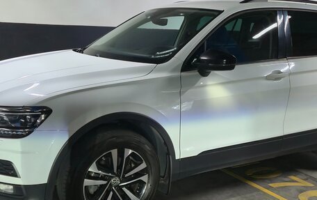 Volkswagen Tiguan II, 2020 год, 3 100 000 рублей, 3 фотография
