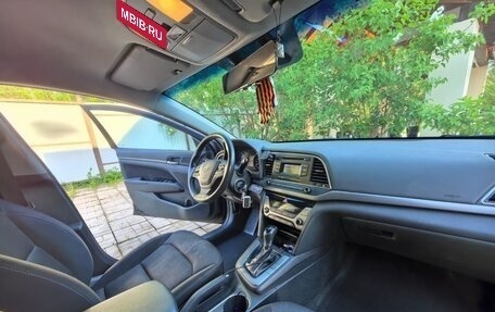 Hyundai Elantra VI рестайлинг, 2018 год, 1 500 000 рублей, 10 фотография