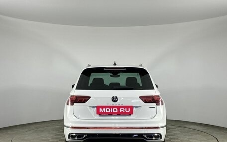 Volkswagen Tiguan II, 2021 год, 4 200 000 рублей, 8 фотография