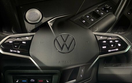 Volkswagen Tiguan II, 2021 год, 4 200 000 рублей, 19 фотография