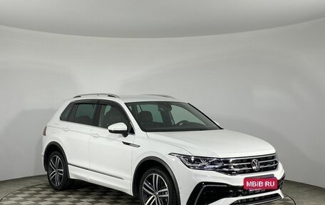Volkswagen Tiguan II, 2021 год, 4 200 000 рублей, 2 фотография