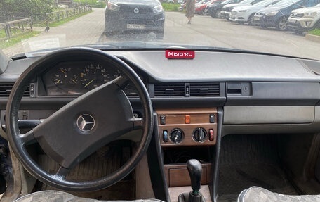 Mercedes-Benz W124, 1989 год, 185 000 рублей, 1 фотография