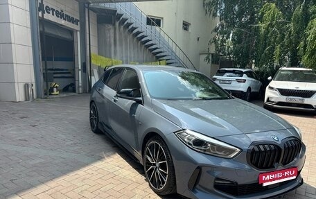 BMW 1 серия, 2020 год, 3 300 000 рублей, 6 фотография
