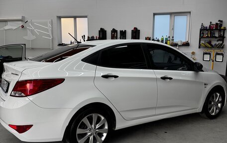 Hyundai Solaris II рестайлинг, 2015 год, 1 200 000 рублей, 13 фотография