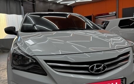 Hyundai Solaris II рестайлинг, 2015 год, 1 200 000 рублей, 16 фотография