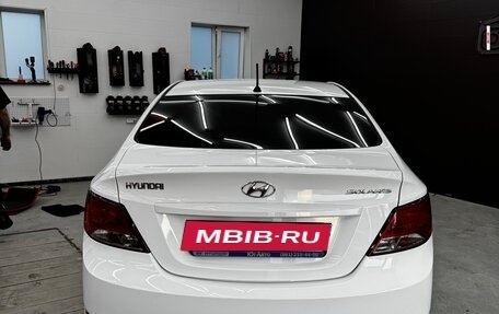 Hyundai Solaris II рестайлинг, 2015 год, 1 200 000 рублей, 2 фотография