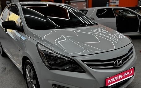 Hyundai Solaris II рестайлинг, 2015 год, 1 200 000 рублей, 25 фотография