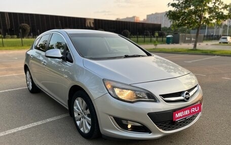 Opel Astra J, 2013 год, 960 000 рублей, 2 фотография