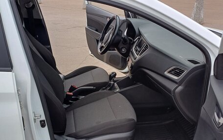 Hyundai Solaris II рестайлинг, 2019 год, 1 100 000 рублей, 5 фотография