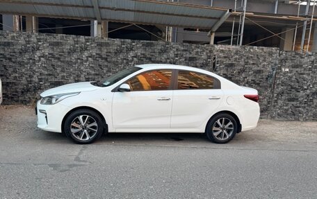 KIA Rio IV, 2017 год, 1 300 000 рублей, 2 фотография