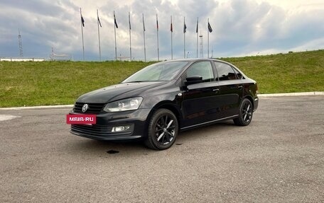 Volkswagen Polo VI (EU Market), 2015 год, 900 000 рублей, 22 фотография
