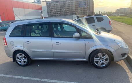 Opel Zafira B, 2010 год, 710 000 рублей, 3 фотография