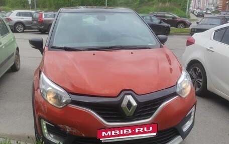 Renault Kaptur I рестайлинг, 2018 год, 1 200 000 рублей, 5 фотография