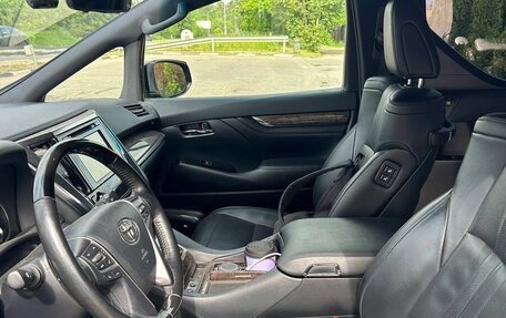 Toyota Alphard III, 2019 год, 4 550 000 рублей, 13 фотография