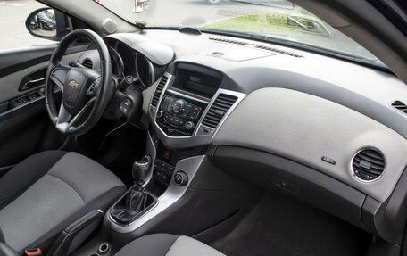 Chevrolet Cruze II, 2009 год, 505 000 рублей, 9 фотография