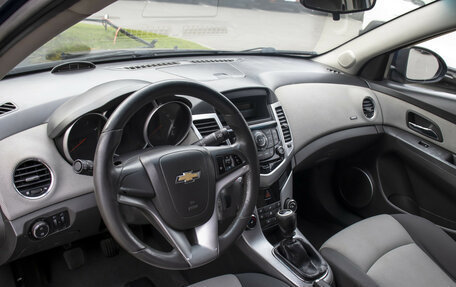 Chevrolet Cruze II, 2009 год, 505 000 рублей, 15 фотография