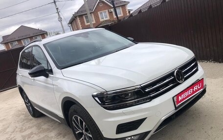 Volkswagen Tiguan II, 2019 год, 2 980 000 рублей, 1 фотография