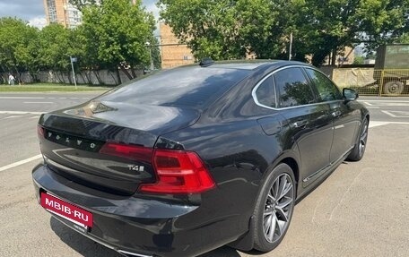 Volvo S90 II рестайлинг, 2020 год, 4 200 000 рублей, 10 фотография