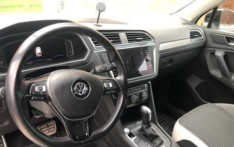 Volkswagen Tiguan II, 2019 год, 2 980 000 рублей, 12 фотография