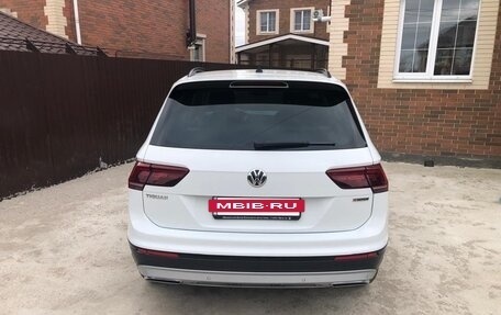 Volkswagen Tiguan II, 2019 год, 2 980 000 рублей, 8 фотография