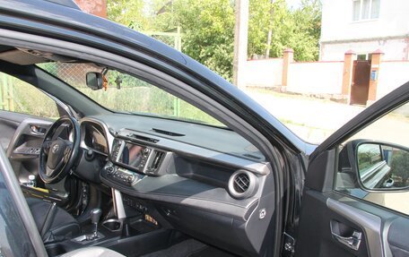 Toyota RAV4, 2017 год, 2 300 000 рублей, 11 фотография
