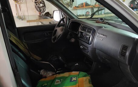 Mitsubishi L200 III рестайлинг, 2005 год, 500 000 рублей, 2 фотография