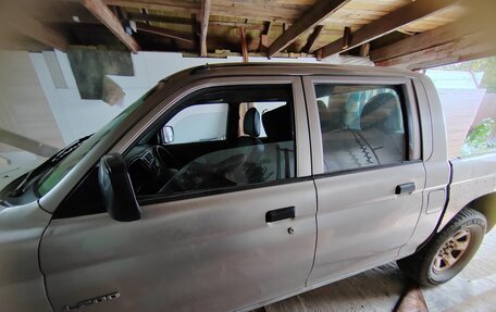 Mitsubishi L200 III рестайлинг, 2005 год, 500 000 рублей, 3 фотография