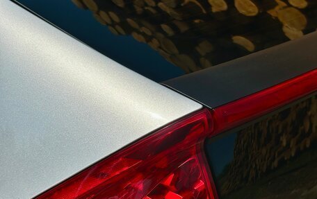 Honda Insight II рестайлинг, 2009 год, 890 000 рублей, 2 фотография