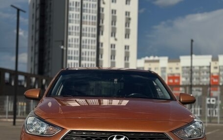 Hyundai Solaris II рестайлинг, 2019 год, 1 560 000 рублей, 2 фотография