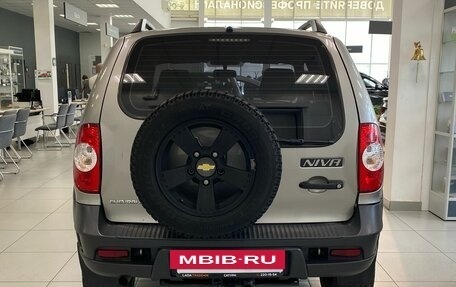 Chevrolet Niva I рестайлинг, 2015 год, 570 000 рублей, 6 фотография