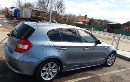 BMW 1 серия, 2006 год, 730 000 рублей, 1 фотография