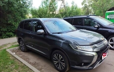 Mitsubishi Outlander III рестайлинг 3, 2019 год, 2 649 980 рублей, 1 фотография