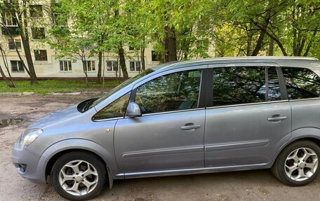 Opel Zafira B, 2011 год, 750 000 рублей, 2 фотография