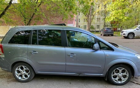 Opel Zafira B, 2011 год, 750 000 рублей, 4 фотография