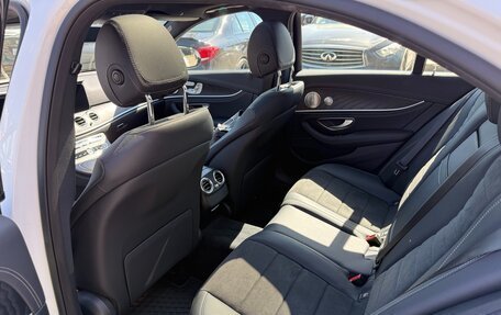 Mercedes-Benz E-Класс, 2019 год, 4 850 000 рублей, 12 фотография