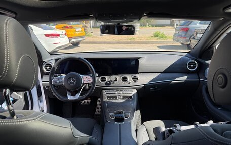 Mercedes-Benz E-Класс, 2019 год, 4 850 000 рублей, 15 фотография