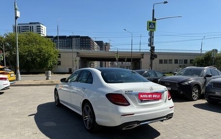 Mercedes-Benz E-Класс, 2019 год, 4 850 000 рублей, 6 фотография