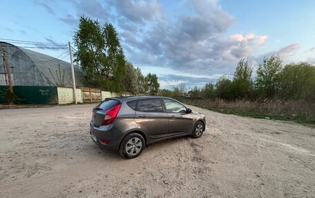 Hyundai Solaris II рестайлинг, 2014 год, 700 000 рублей, 2 фотография