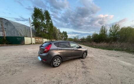 Hyundai Solaris II рестайлинг, 2014 год, 700 000 рублей, 5 фотография