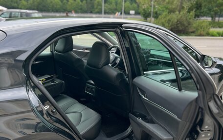 Toyota Camry, 2023 год, 4 000 000 рублей, 10 фотография