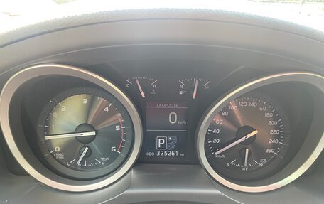 Toyota Land Cruiser 200, 2012 год, 3 750 000 рублей, 5 фотография