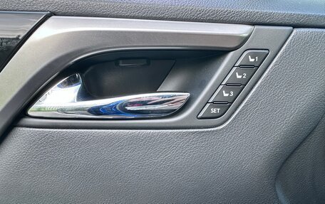 Lexus RX IV рестайлинг, 2018 год, 4 350 000 рублей, 17 фотография